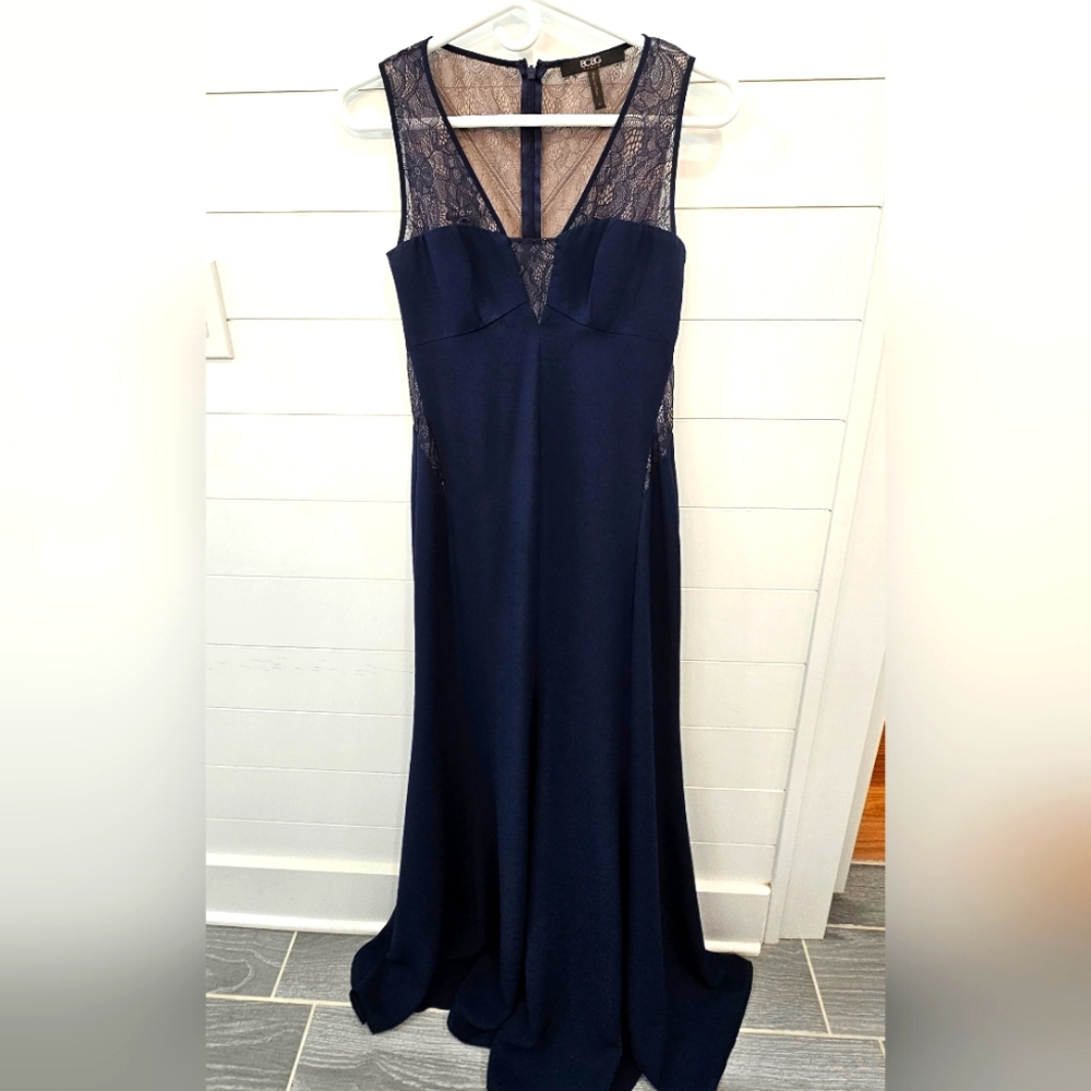 Elegant Navy Blue Lace Evening Gown
